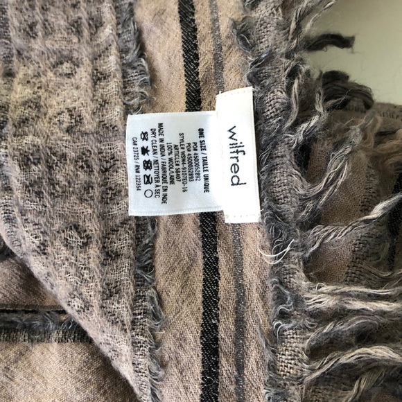 Wilfred scarf - Picture 2 of 4